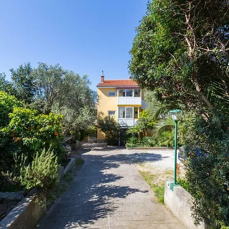 Helena, Guest house 3*