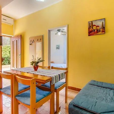 Guest house Helena, 3*